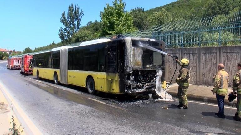 İETT otobüsünde korku dolu anlar Dumanı fark eden şoför faciayı önledi