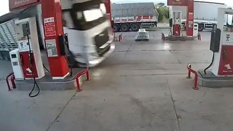 Bursada feci kaza Markette alışveriş yaparken TIRın altında kaldı