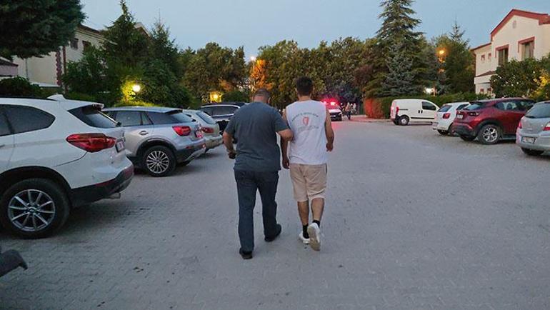 Eskişehirde aile dehşeti Tartıştığı babasını bıçakla yaraladı