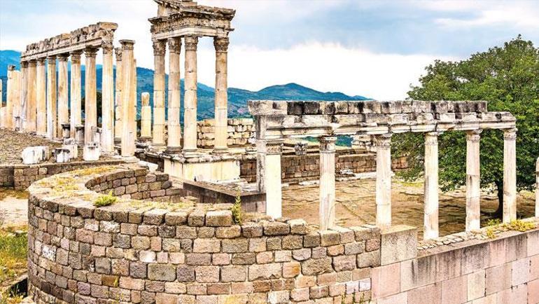 Tarihin gölgeleri arasında yaşayan kent: Bergama