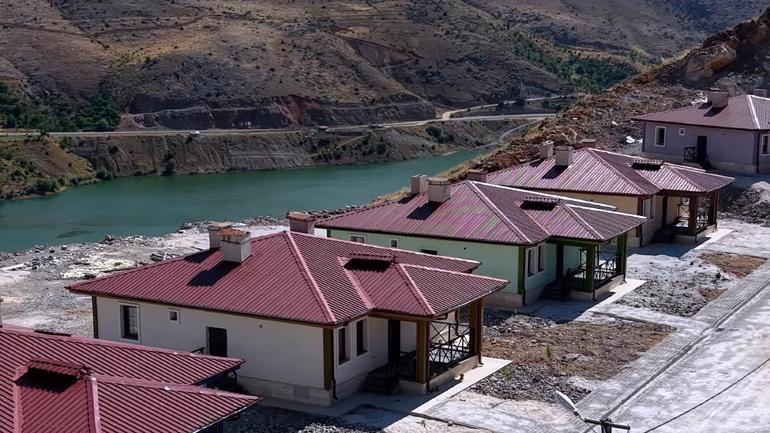 Bakan Kurum paylaştı İşte Adıyamanda inşa edilen köy evleri