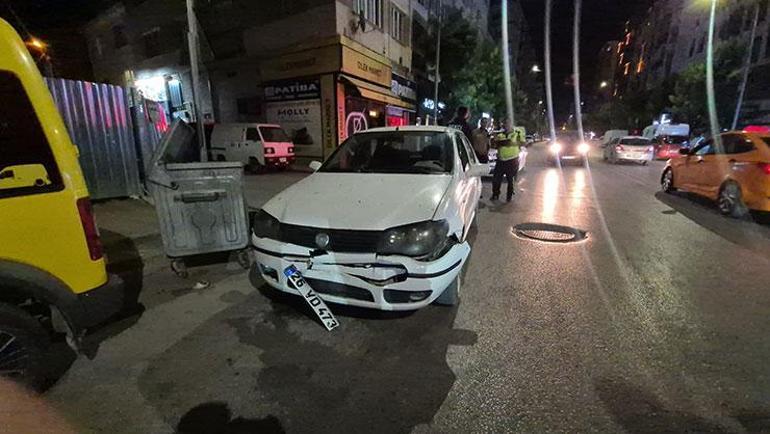 Minibüs sürücüsü para sayarken faciaya ramak kaldı 1i çocuk 2 yaralı