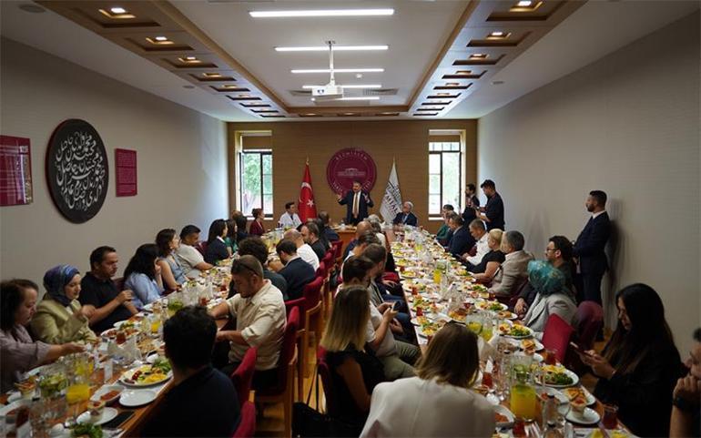 200 yıllık mirastan yapay zeka çağına Rektör Akçakaya: YKSde ilk 10 bine girenlere burs vereceğiz