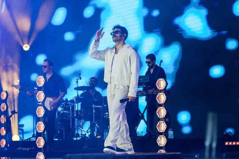İstanbul Festivalinde Süperstar Ajda Pekkan ve Gökhan Türkmen rüzgarı esti