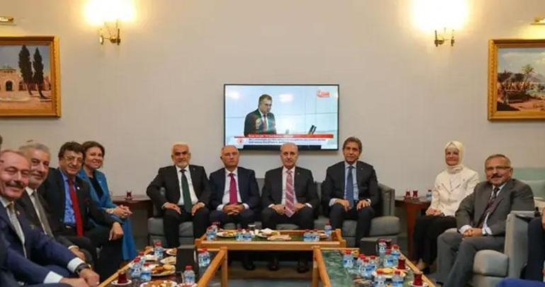 TBMM Başkanı Kurtulmuştan iktidar ve muhalefet kulislerine ziyaret