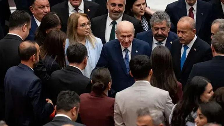 Meclis’te tarihi uzlaşı Çerçeve yasa 467 oyla geçti