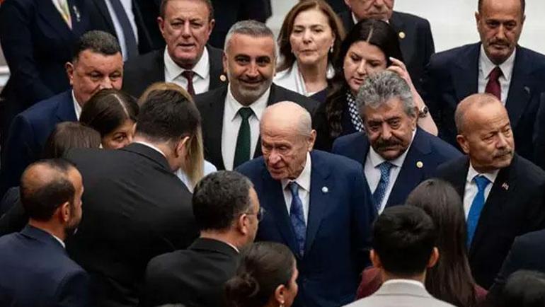 Meclis’te tarihi uzlaşı Çerçeve yasa 467 oyla geçti
