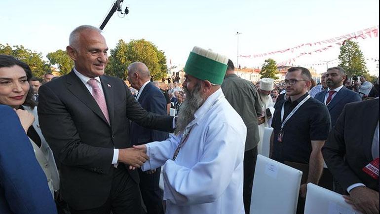 Hacı Bektaş-ı Veli’nin ocağından birlik mesajı Bakan Ersoy: İnsanlığa gereken reçete açık: bir olalım, iri olalım, diri olalım