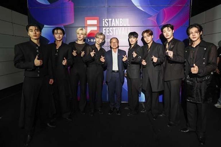İstanbul’da K-Pop fırtınası ATEEZ ve Kwon Eunbi sahneyi salladı
