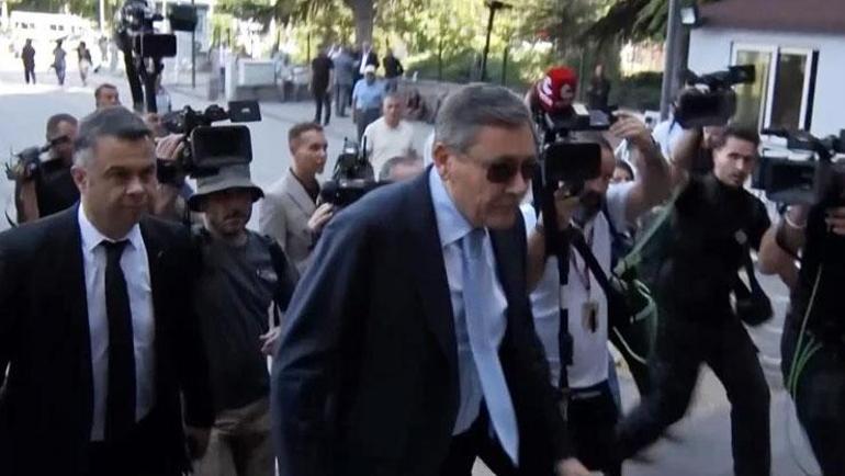 Savcılığa ifade veren Melih Gökçekten çıkışta ilk açıklama