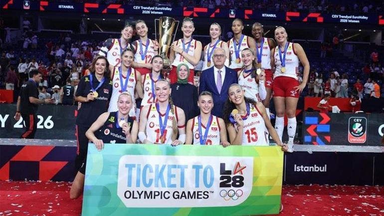 Filenin Sultanları Avrupa Şampiyonu (İtalya 2-3 Türkiye voleybol maçı)