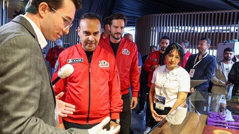 Bakan Kacır, Demirören Medya’yı ziyaret etti: Tarih gelecekle, teknoloji gençlerle buluşuyor