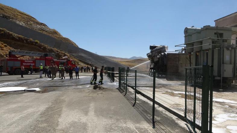 Alpaslan-1 Barajı HES’te yangın 3 ana trafo zarar gördü