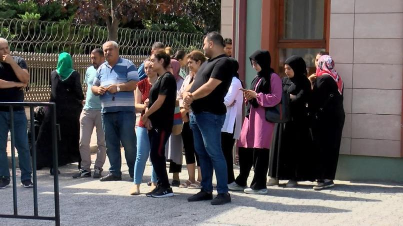 Pınar Damarın ölümünde Adli Tıp önünde gözaltı